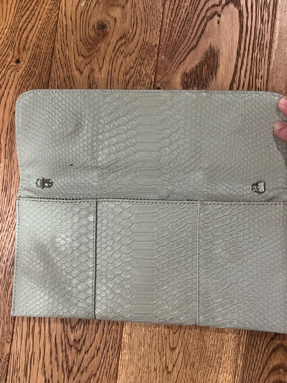Women’s Textured Envelope Clutch - Light Grey